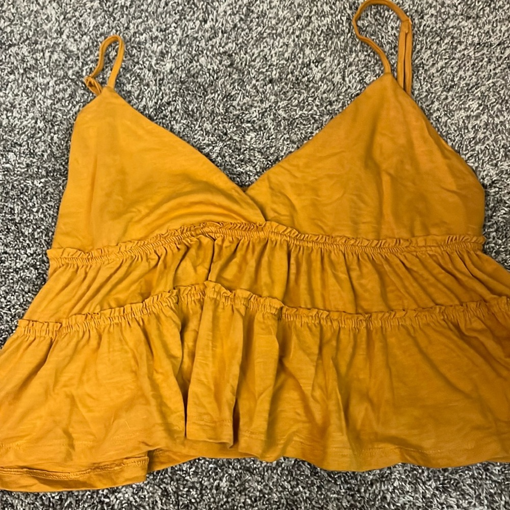 Cropped ruffle tank